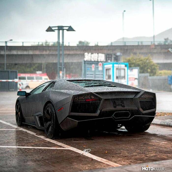 Lamborghini Reventon –  