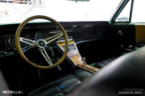 Wnętrze Buicka Riviery z '65