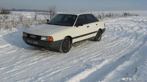 Na czarnych blachach - Audi 80