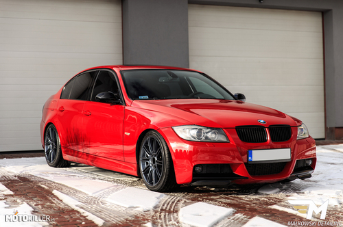 Czerwone piękne BMW E90
