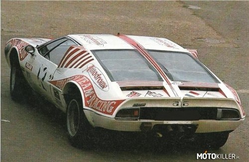 To piękne sportowe auto De Tomaso miało konkurować z brytyjskim AC Cobra. Jaką nosiło nazwę?